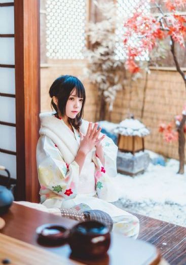 按摩室的女大学生